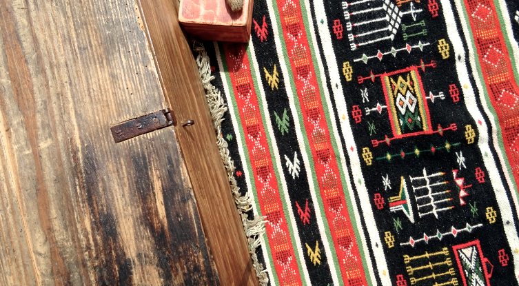 Hand woven wool rug 125x70cm