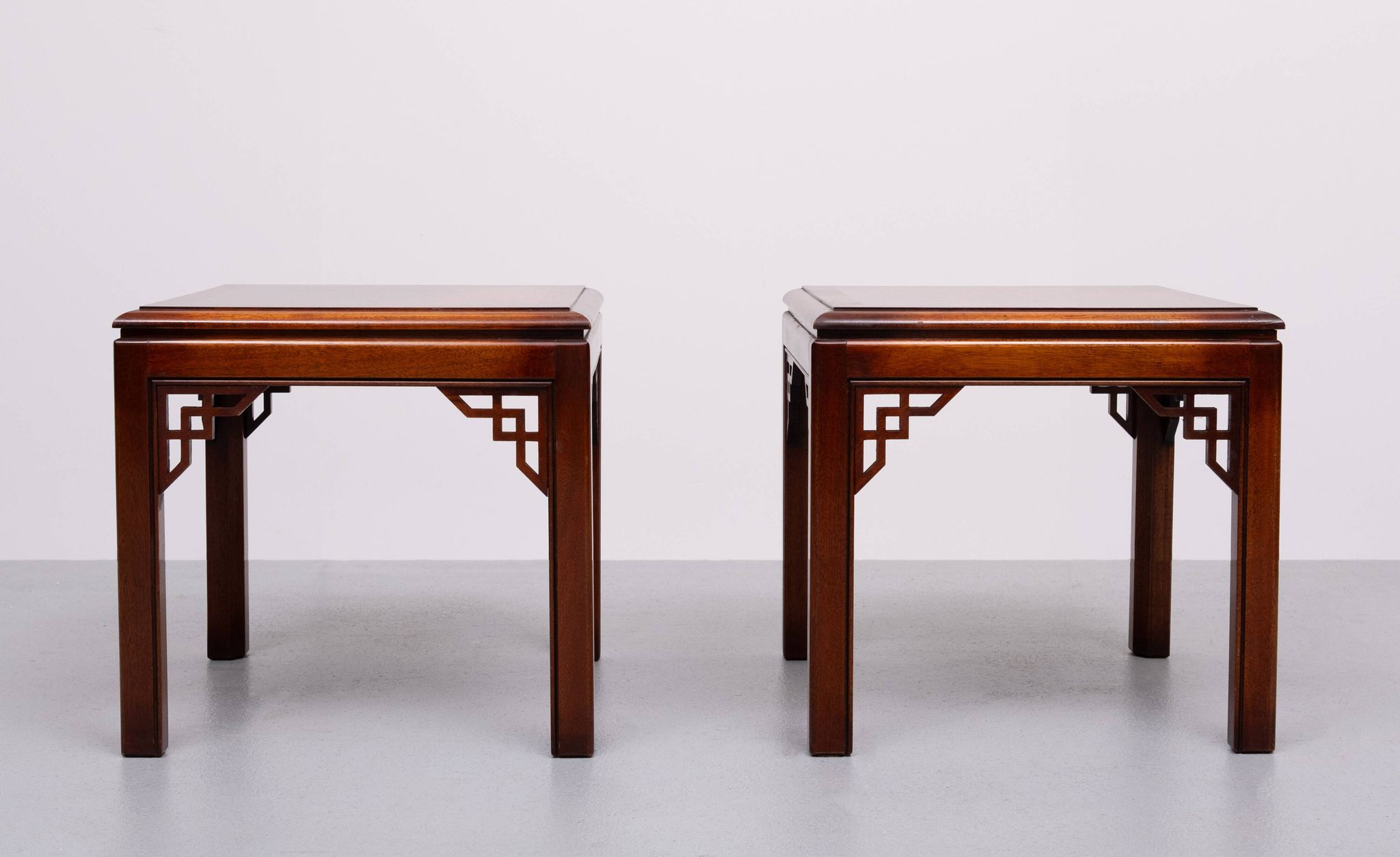 Paire de tables basses Drexel Chippendale en acajou, années 1970, États-Unis