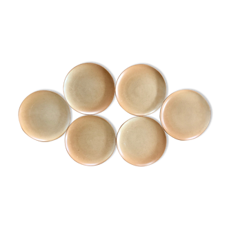 Plates in gres