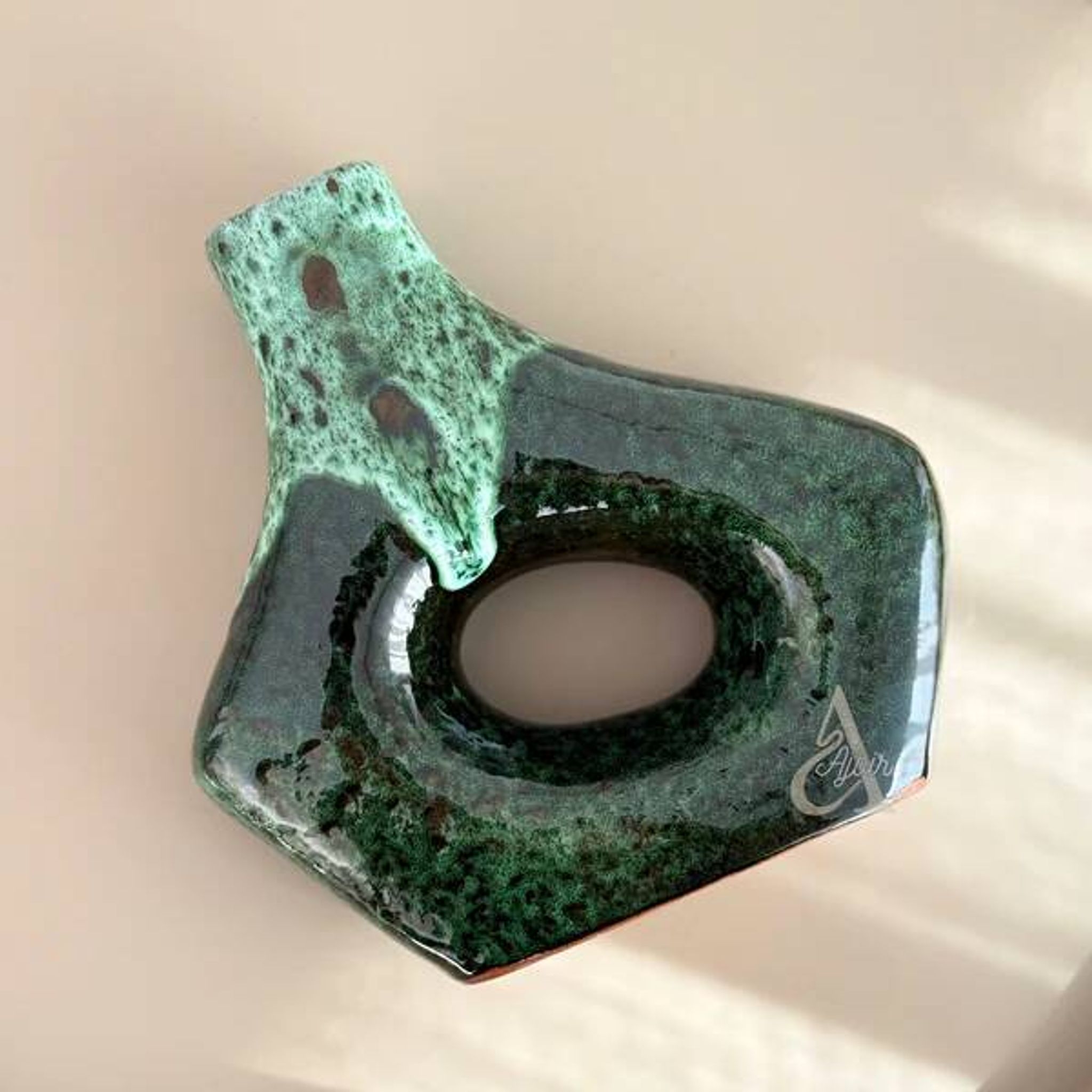 Tanara artisanal vase, small speckled.