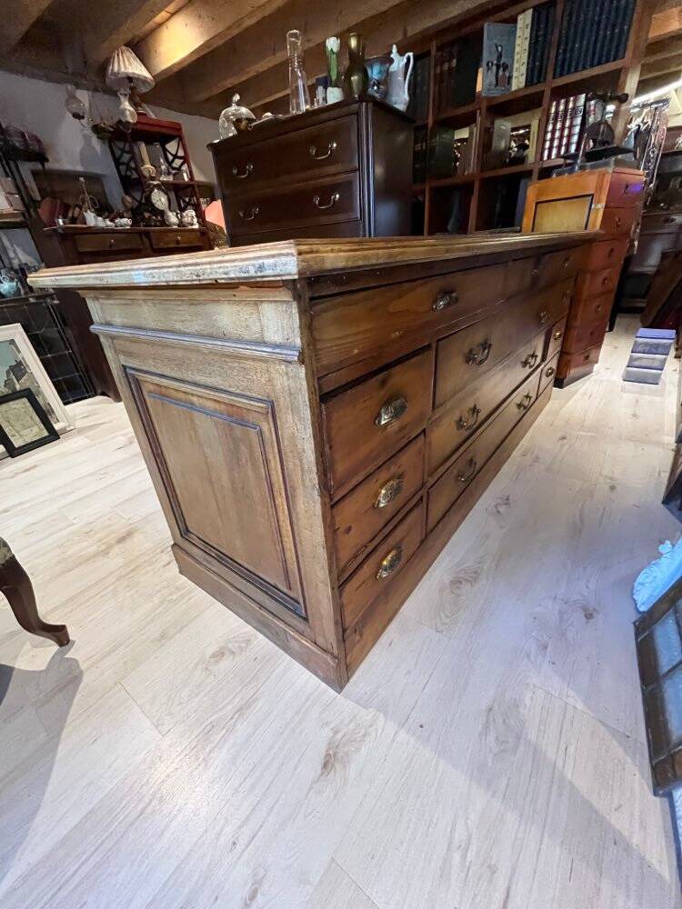 Fine draper's furniture from the late 19th to early 20th century.
