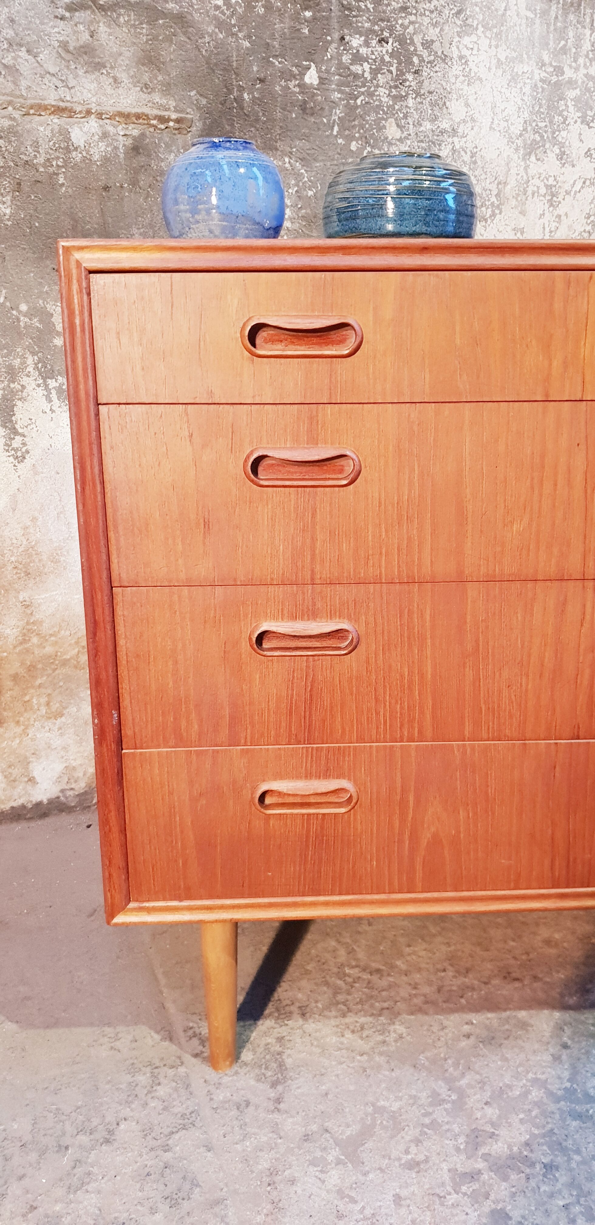 Scandinavian chest of drawers
