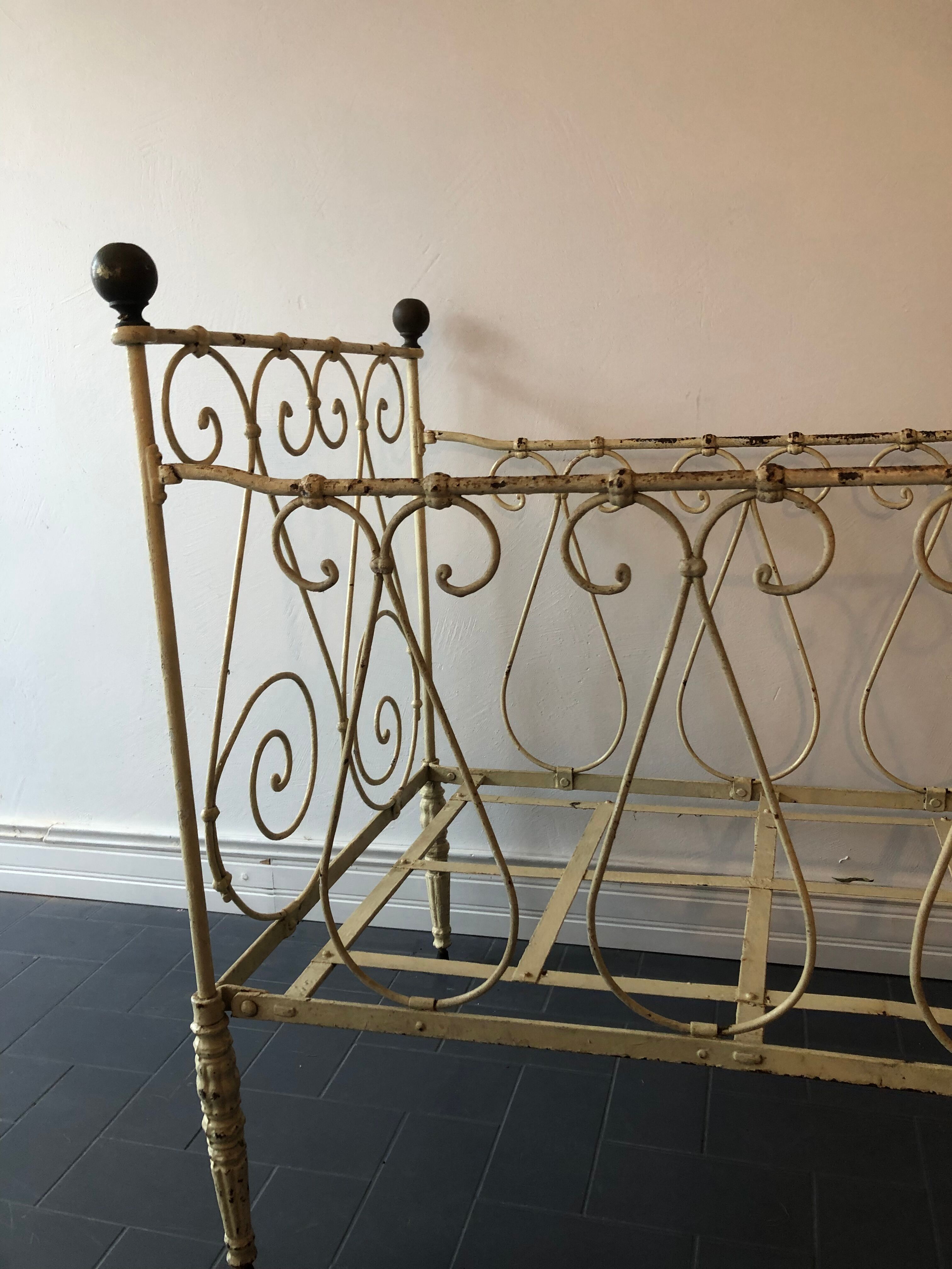 Child cot bench two-seater cast-iron nineteenth