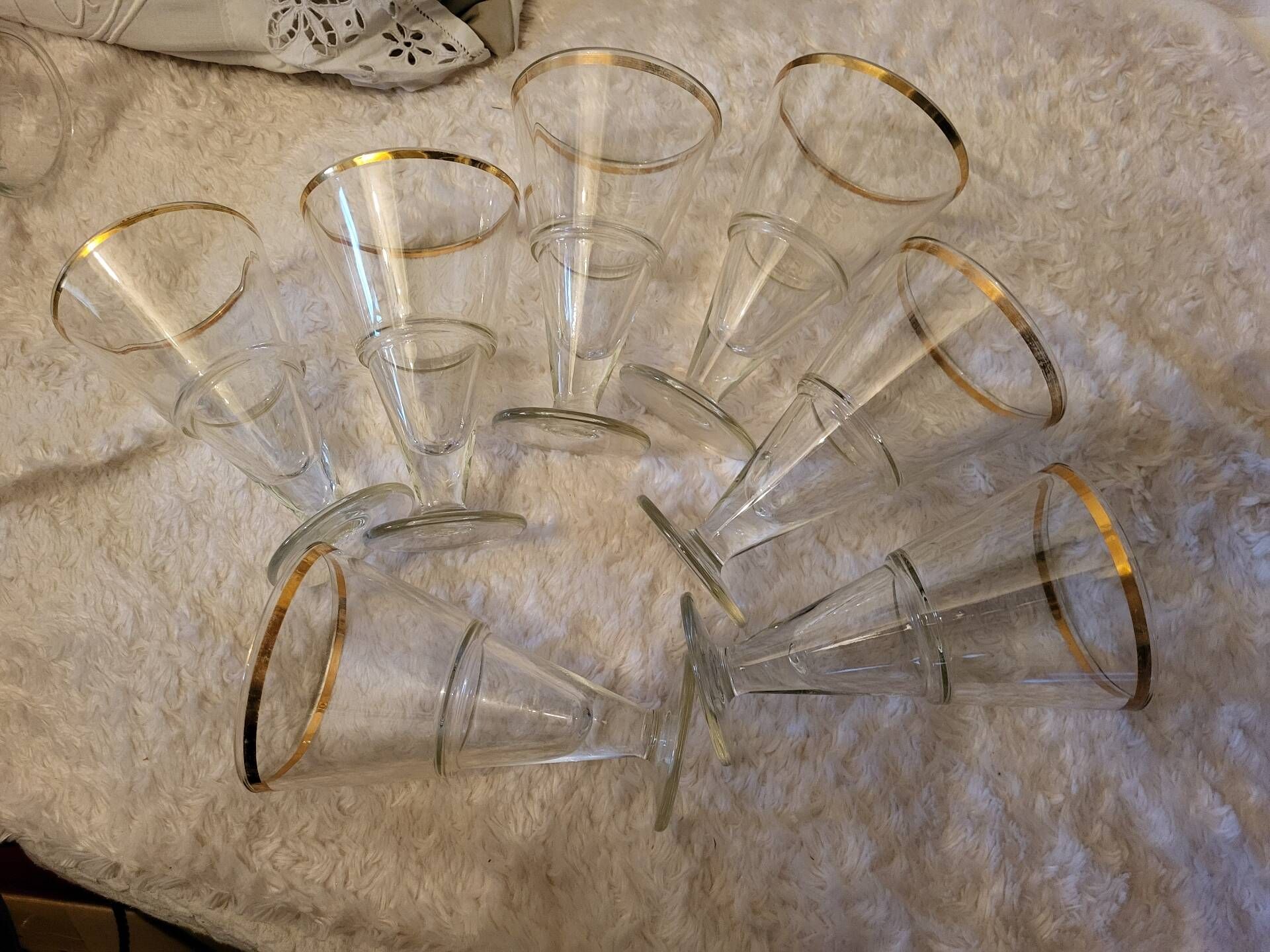 Set of 7 ice cream bowls