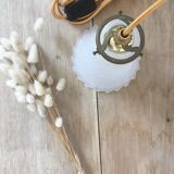Pleated effect globe walking lamp