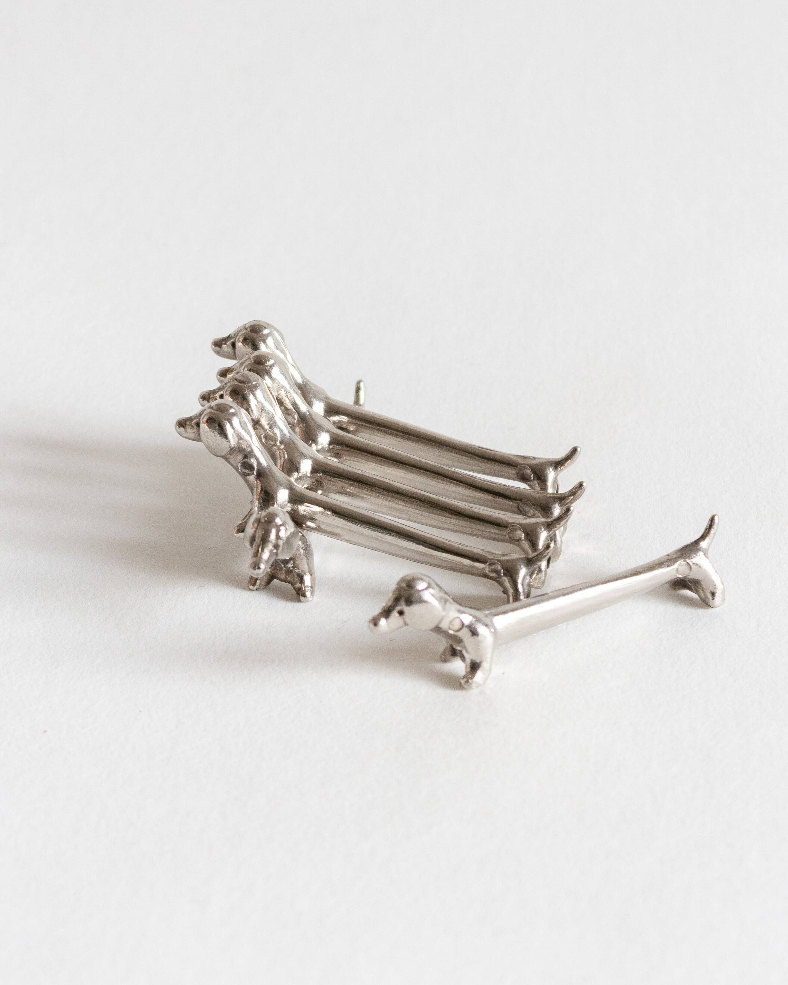 Set of six dachshund-shaped knife holders, 1970s