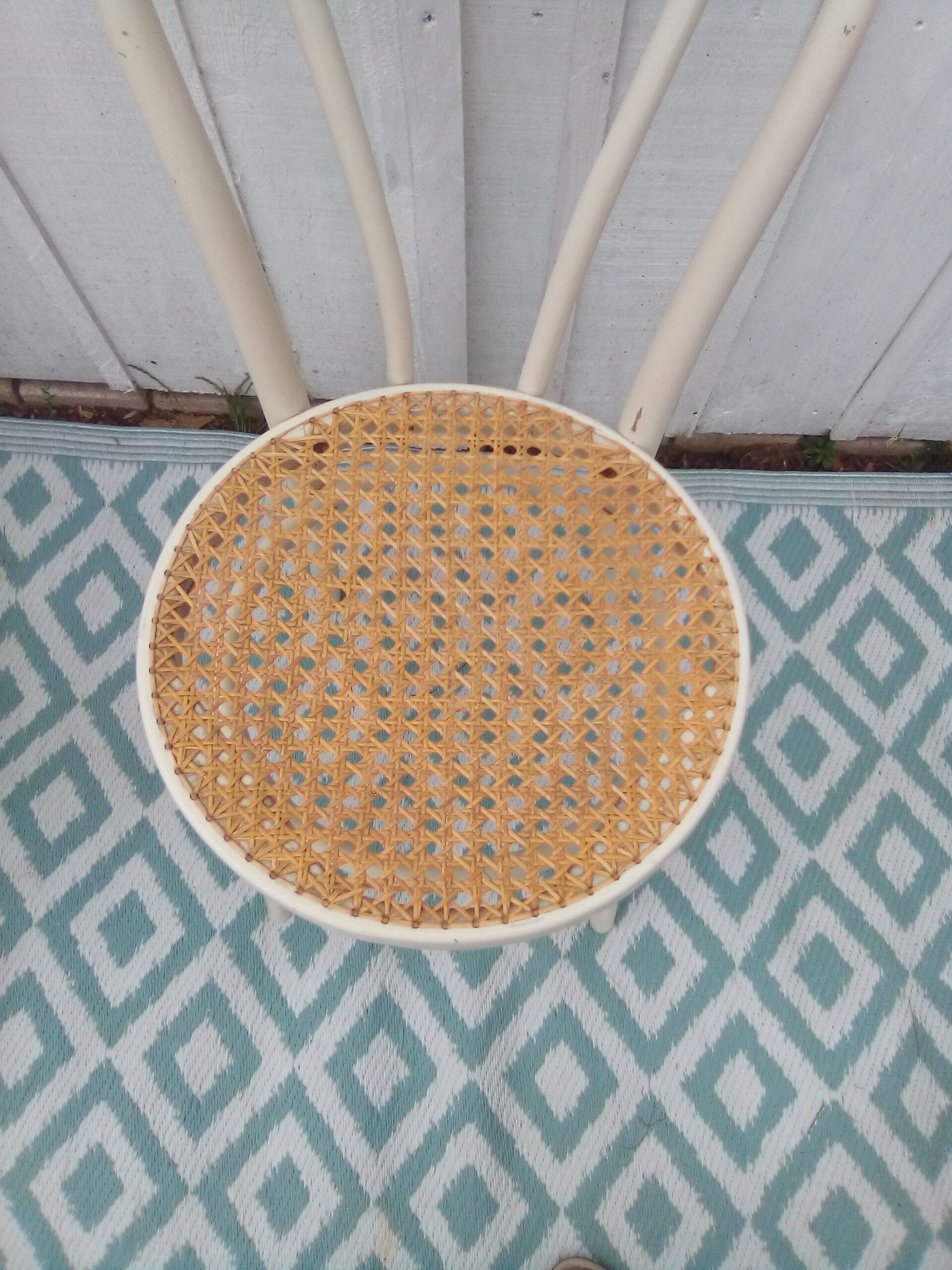 Lot of 4 bistro chairs in caned wood