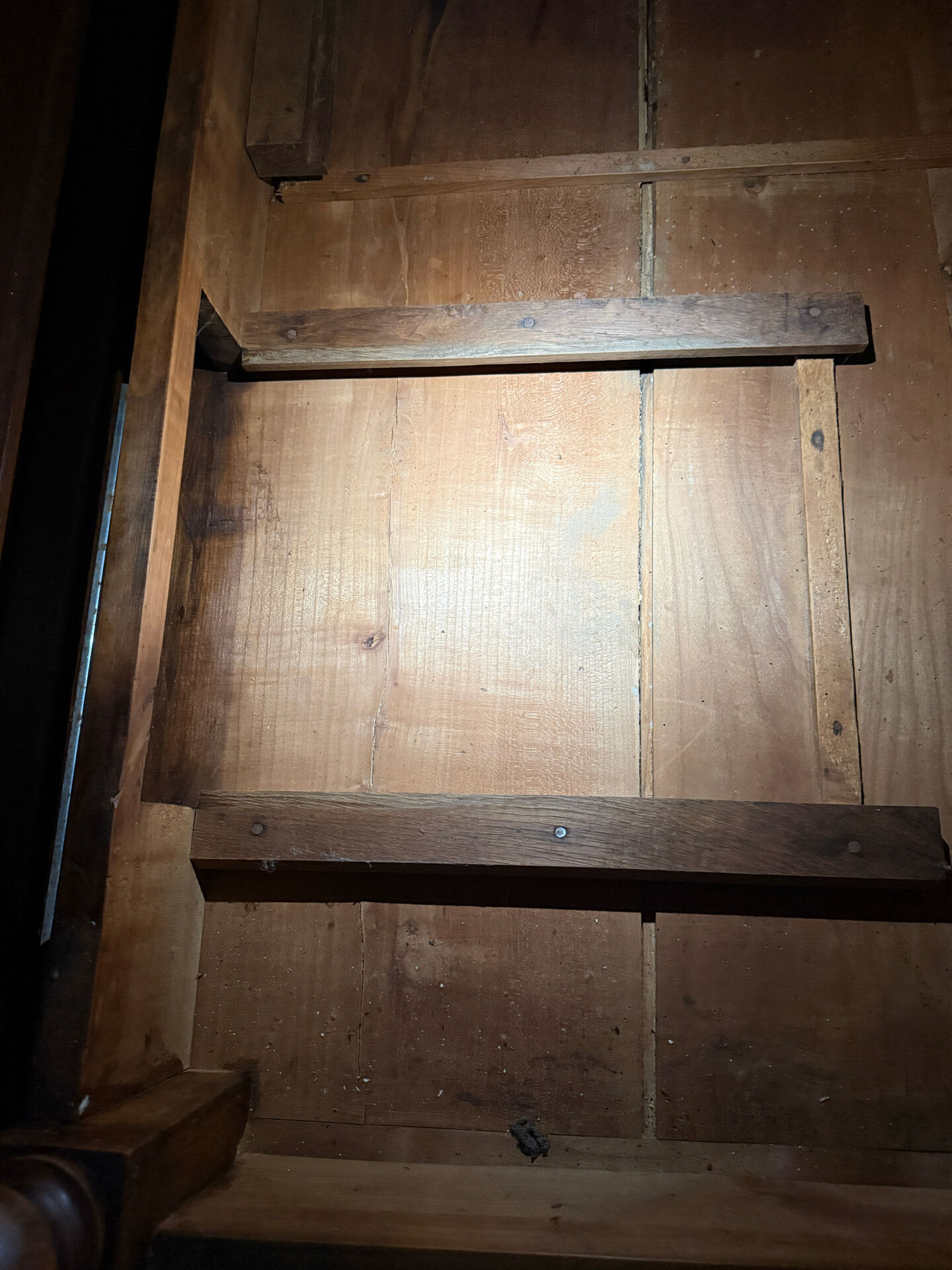 Table de ferme Louis Philippe en noyer 19’s