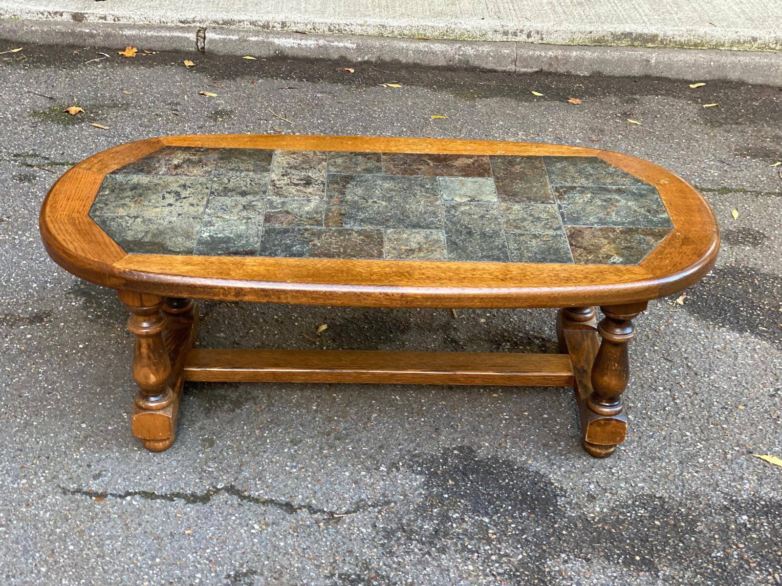 Oval coffee table in solid wood and stone, 115x58
