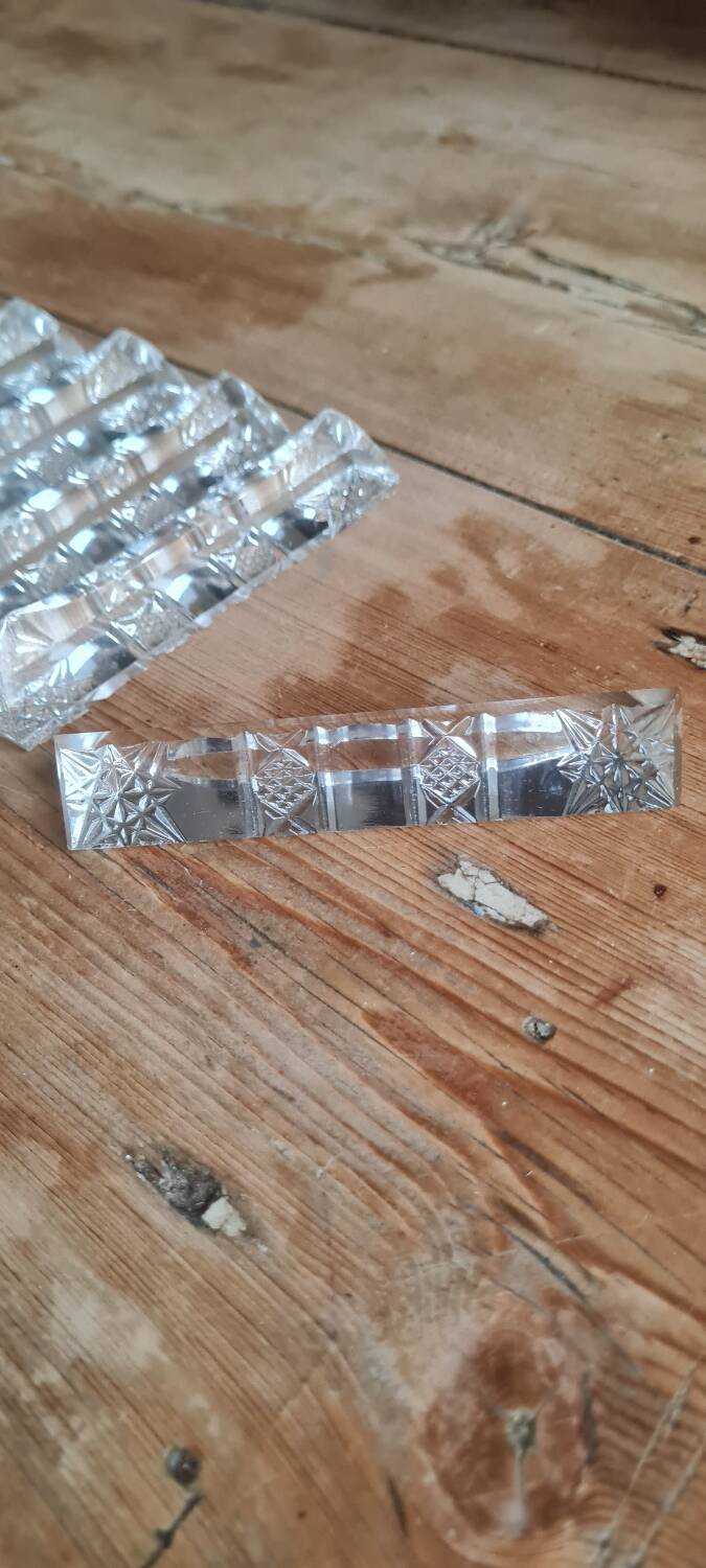 Set of 12 chiseled crystal knife holders