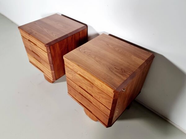 Ensemble de 2 armoires R40 Pierre Chapo en orme massif, France, 1970