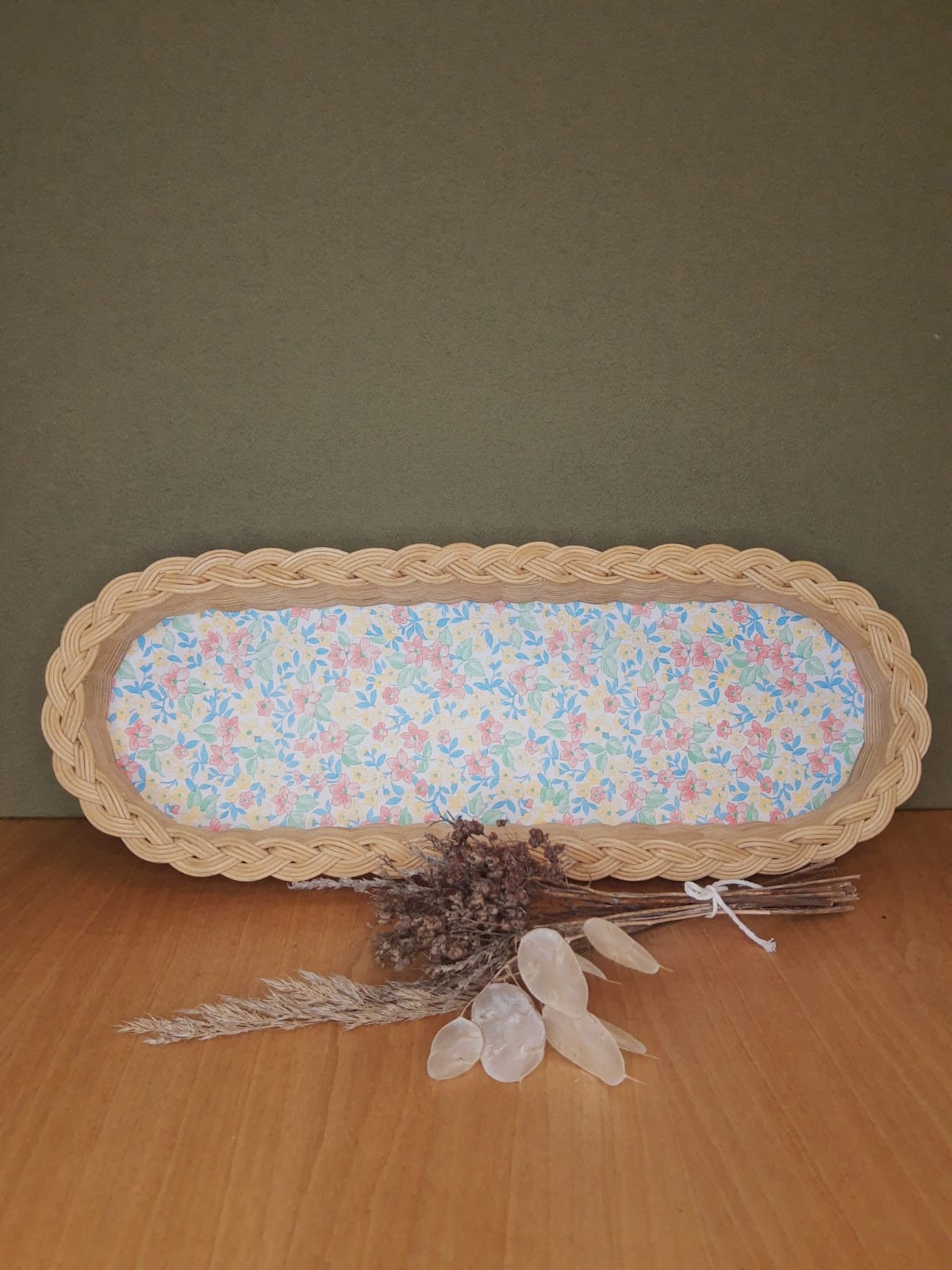 Rattan pan pattern vintage flowers