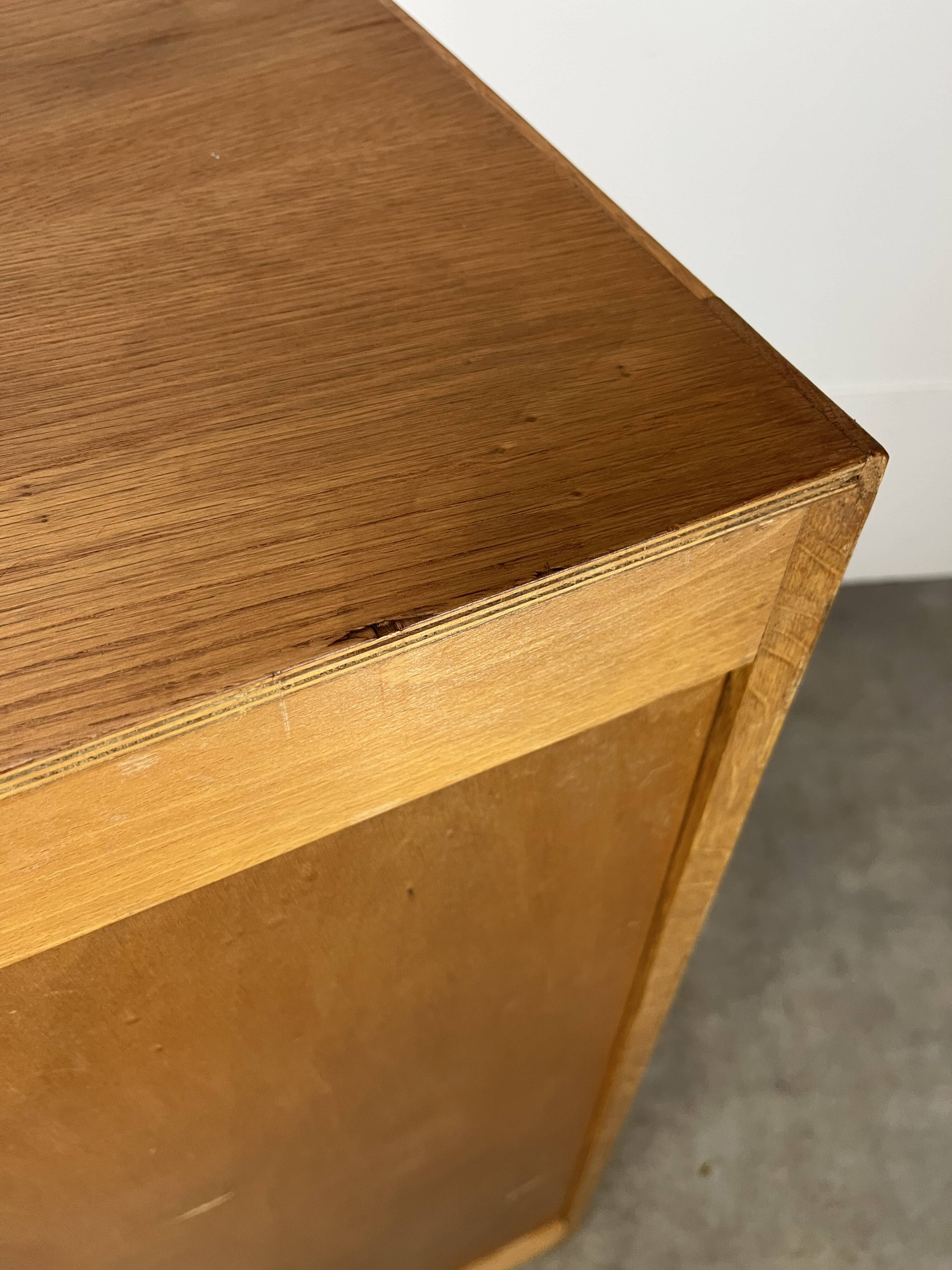 Filing cabinet with curtain, by trade