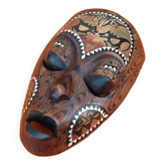 Masque à suspendre  Africain / Tribal  Bois sculpté incrusté de nacre