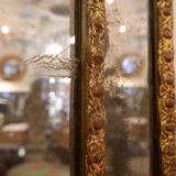 Miroir perlé en bois doré du 18e siècle