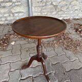 Pedestal table