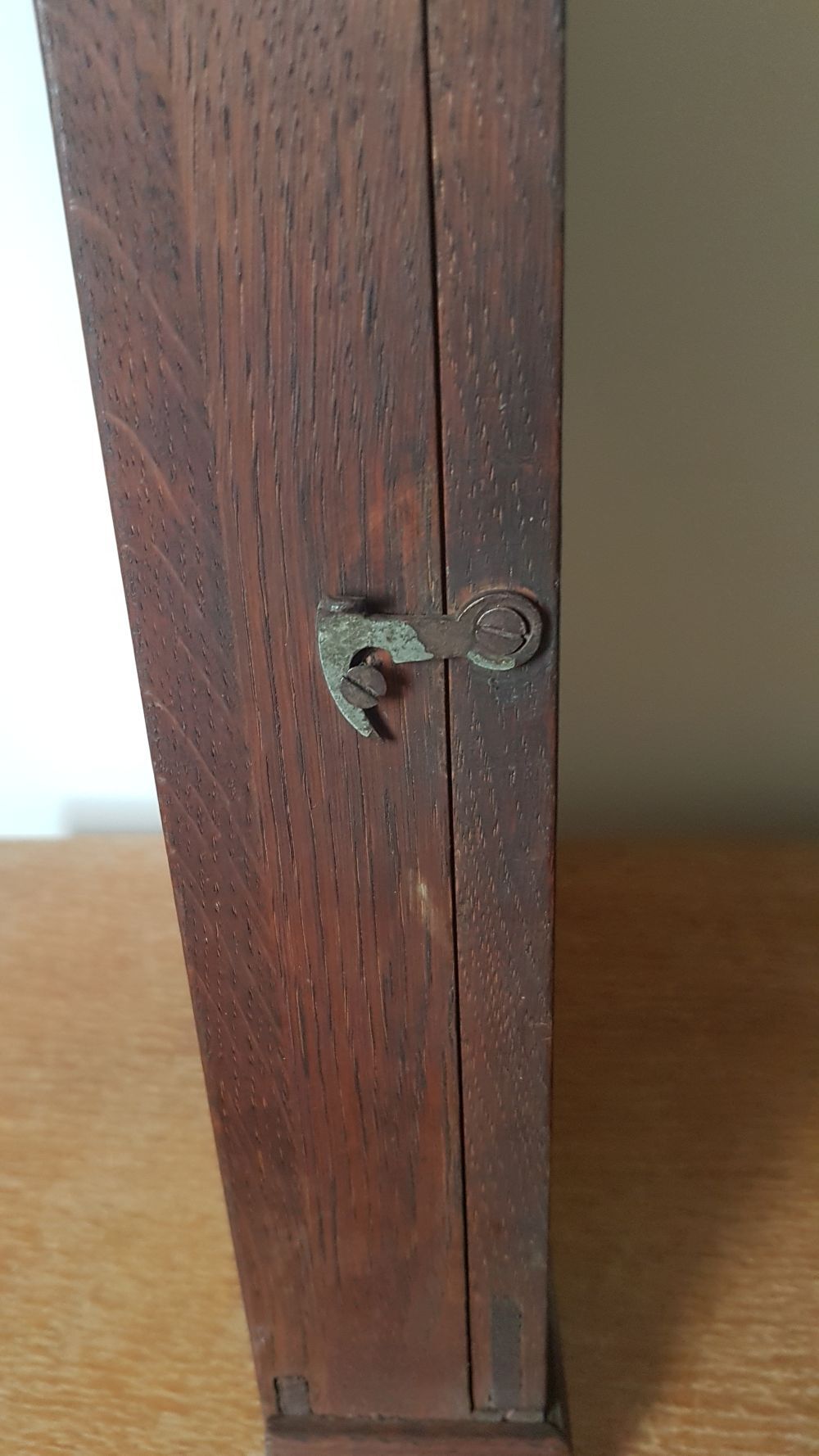 Boite à clefs ancienne