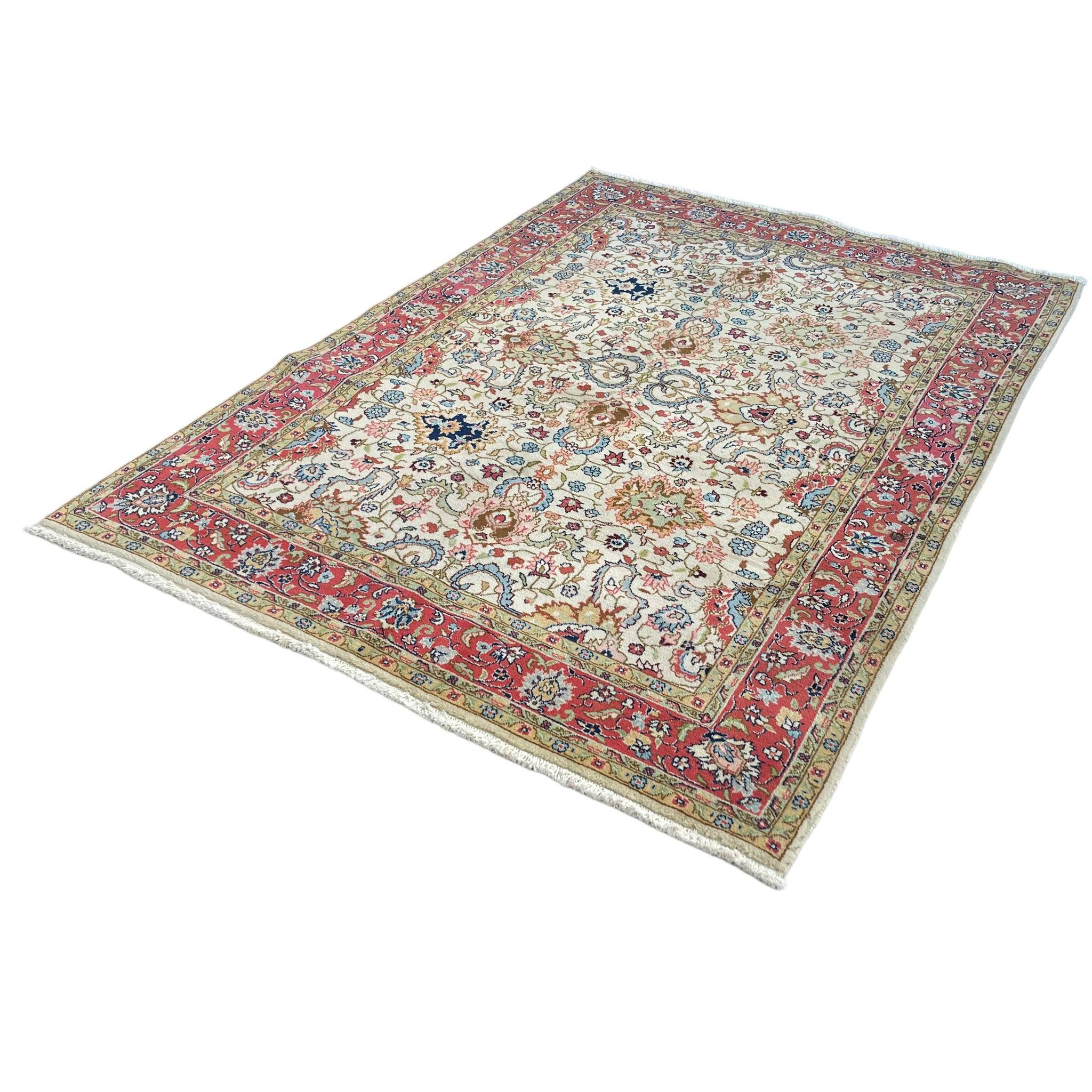 Fine Vintage Persian Tabriz Rug , 204 x 141 cm