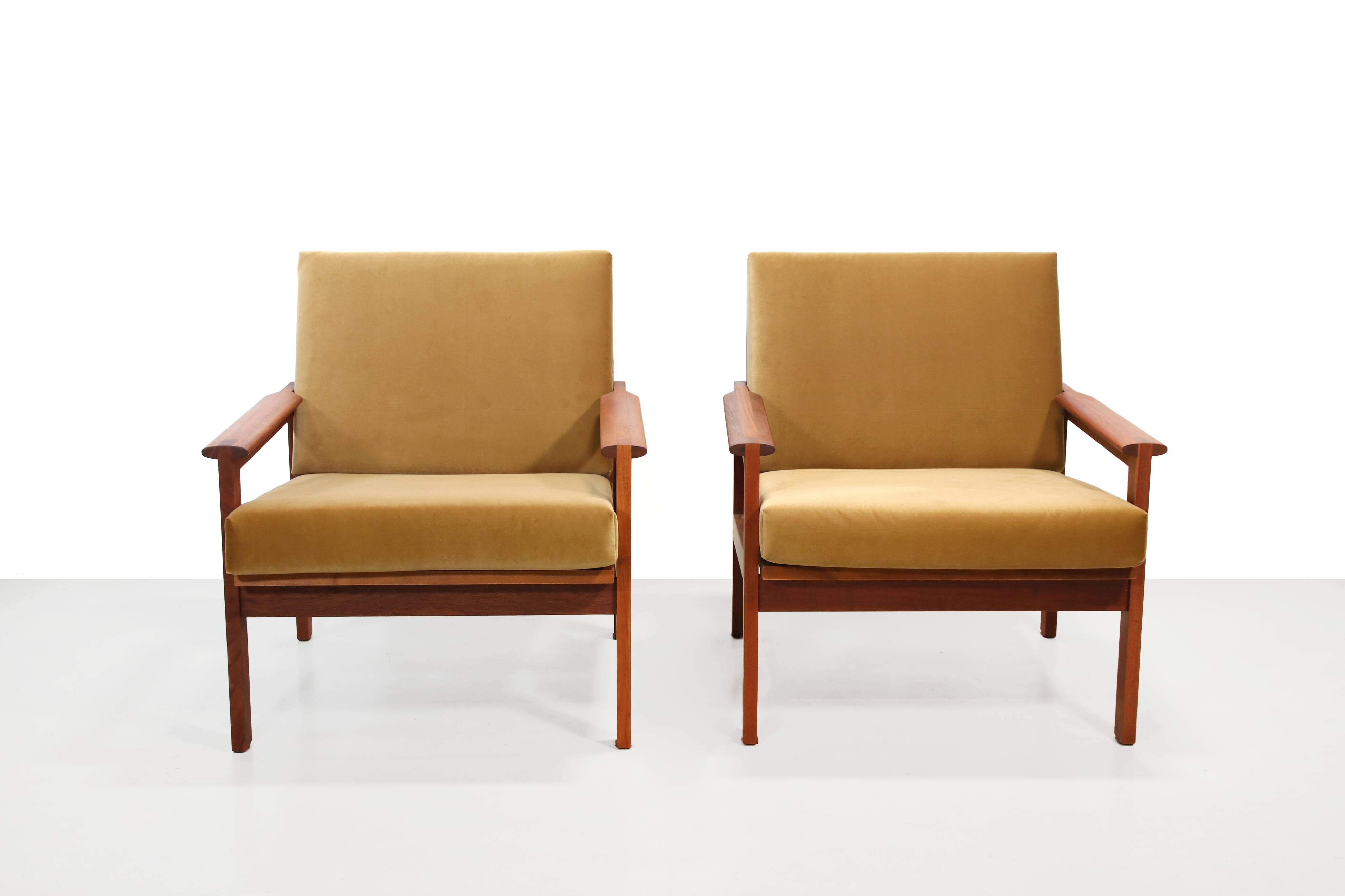 Set of two teak Capella chairs by Illum Wikkelso