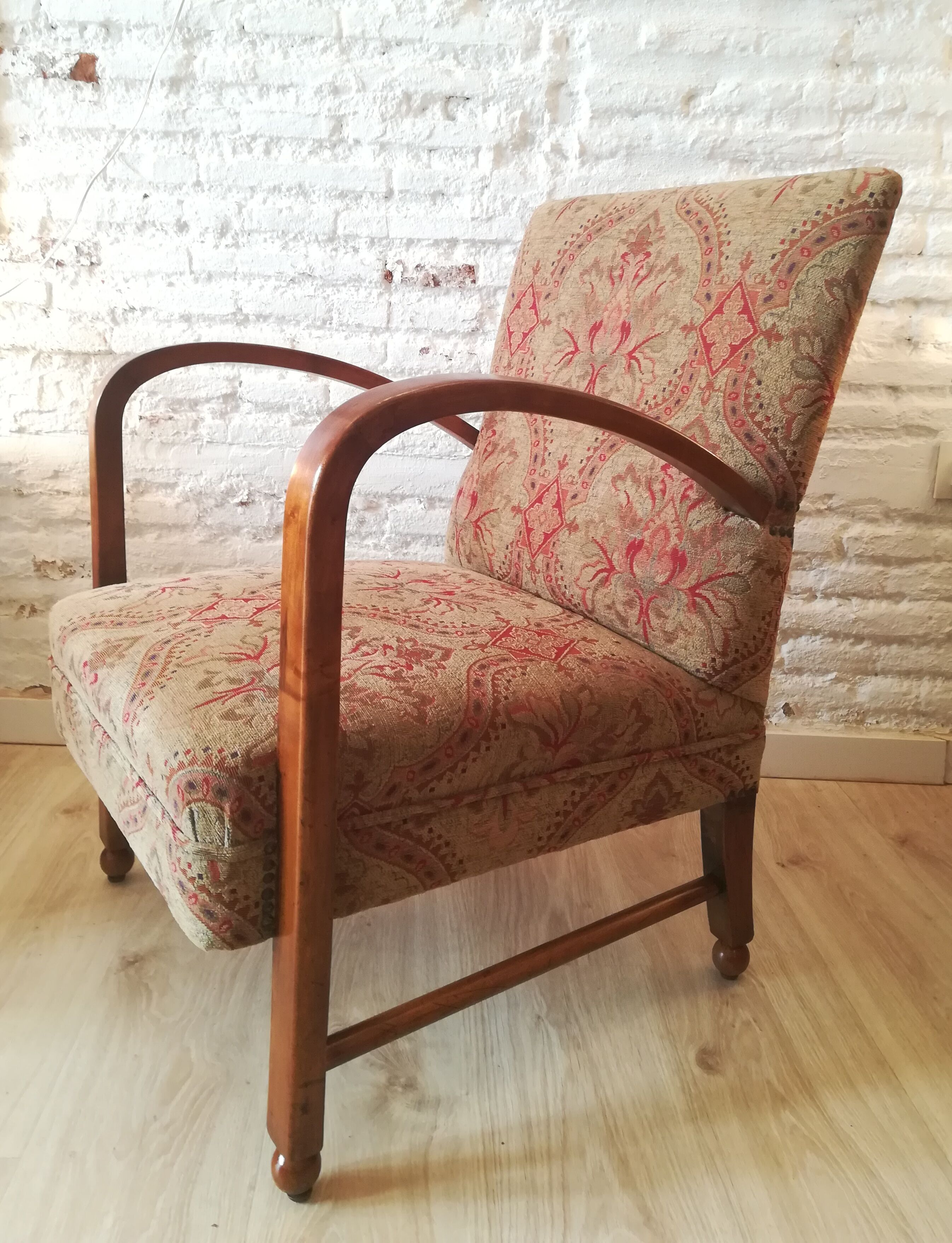 English armchair couple art deco