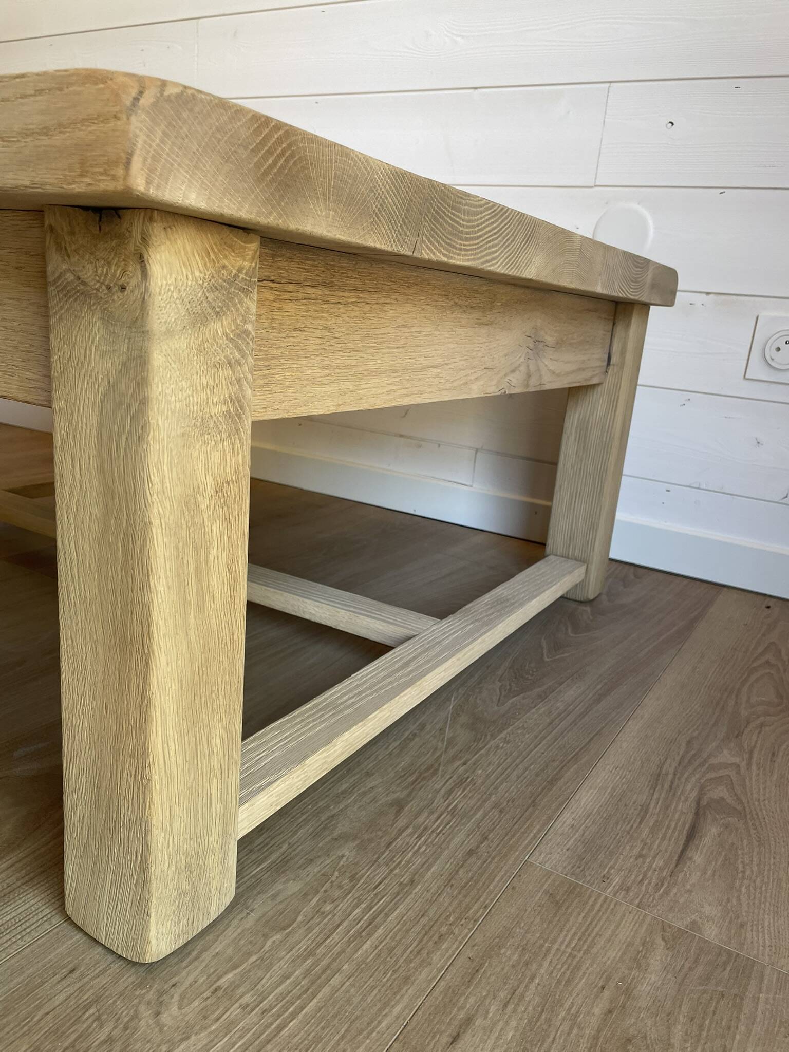 Large antique coffee table in sandblasted solid oak - Rustic chic style