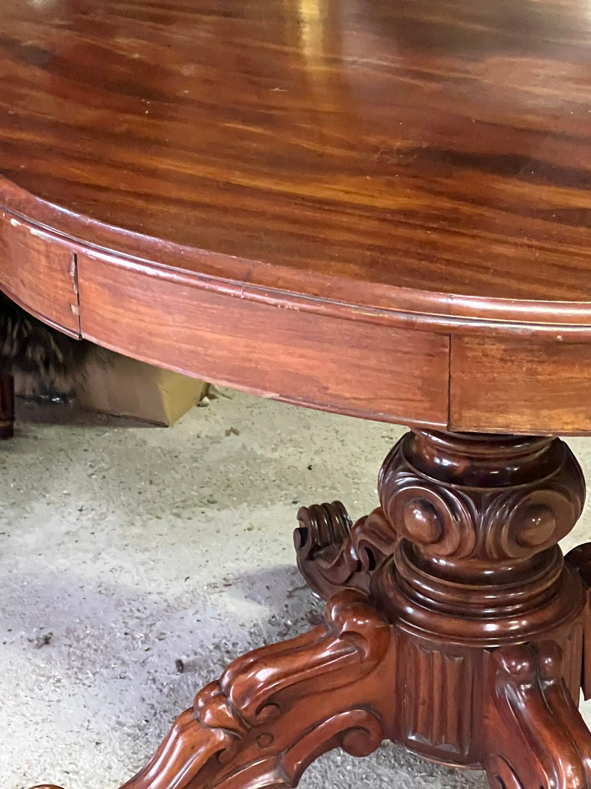 Large Louis Philippe period mahogany fiddle-shaped pedestal table, 19th century