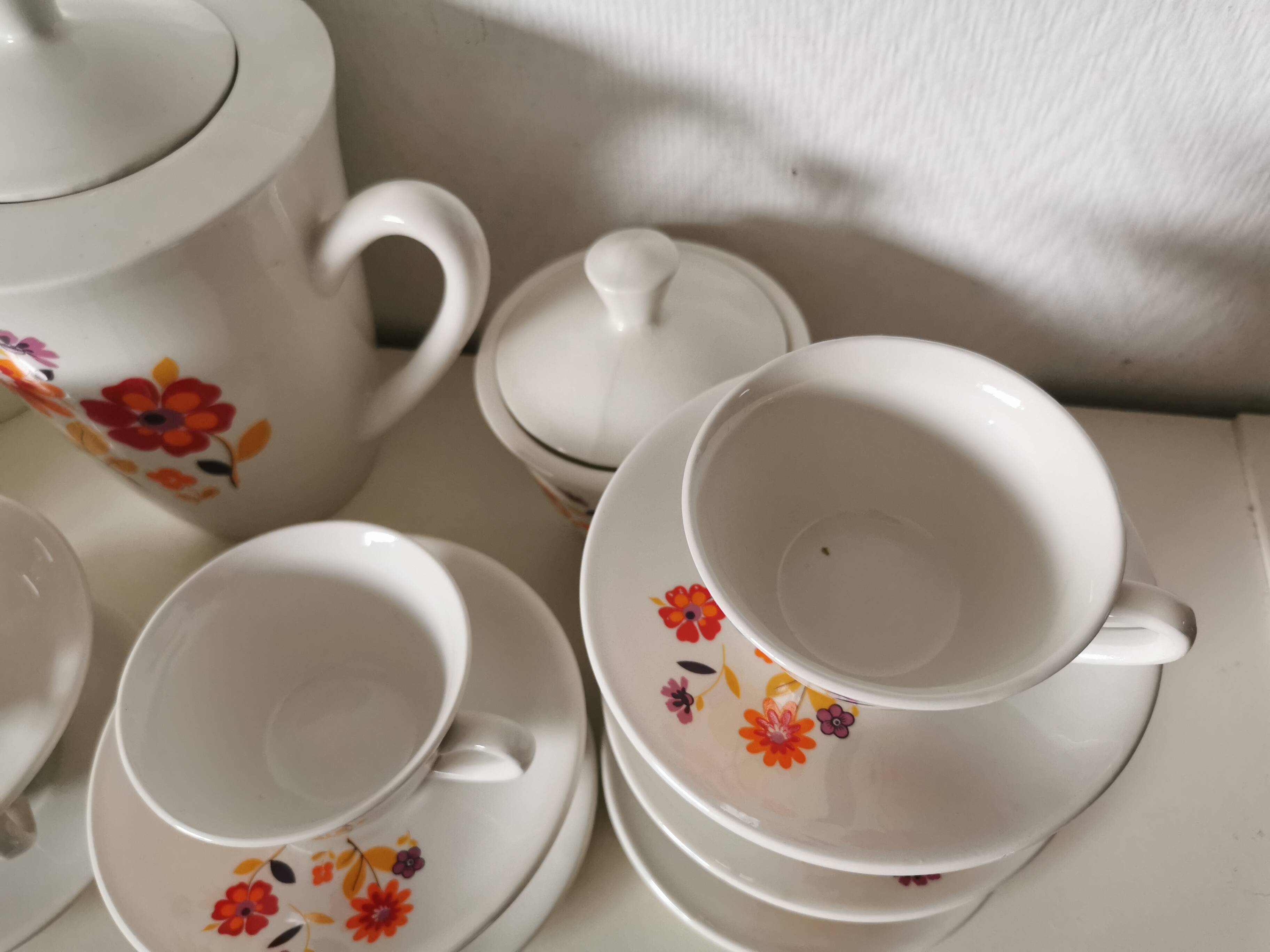 Ceramic coffee or tea service moulin des loups (orchies) flower from the 60s
