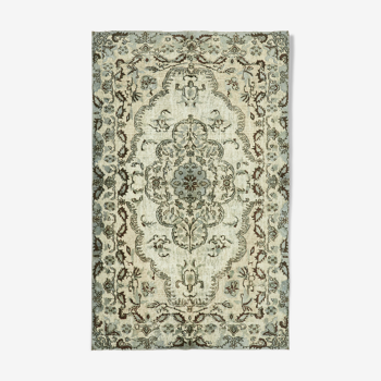 Hand-Knotted Vintage Oriental 1980s 170 cm x 267 cm Grey Rug