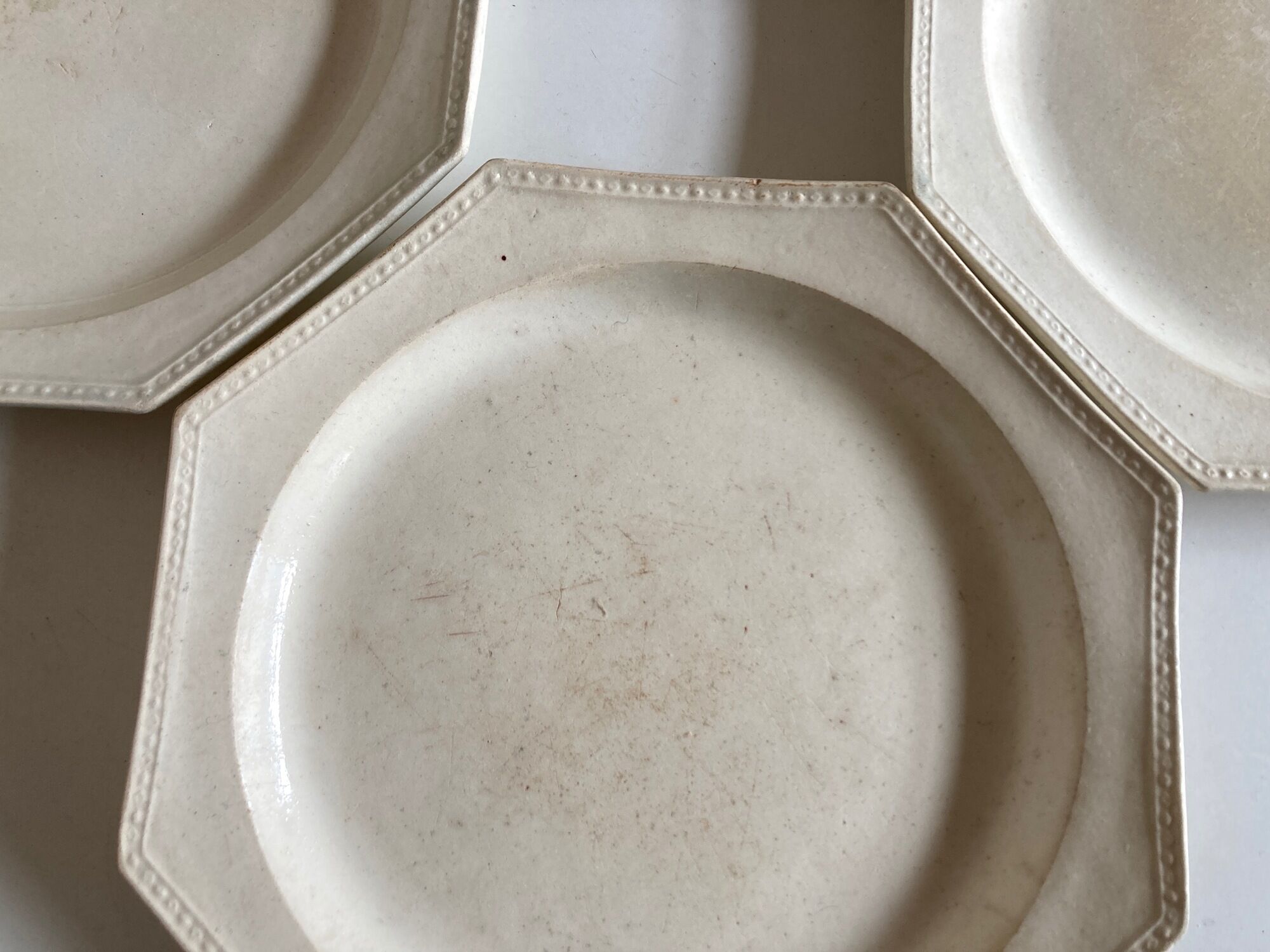 Set of 4 plates Creil and Montereau octagonal pearls Directoire 1800