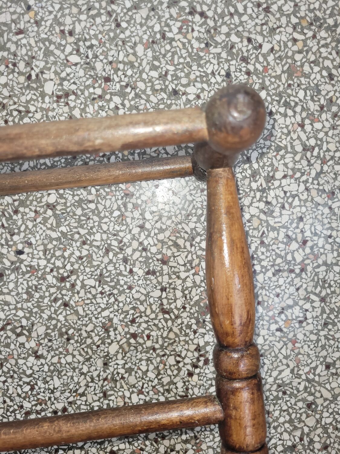 Wooden towel rack
