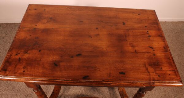 Petite Table à écrire/ Table d'appoint En Noyer-17° Siècle