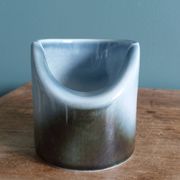 Vase Virebent porcelaine forme rouleau cylindre à col plongeant