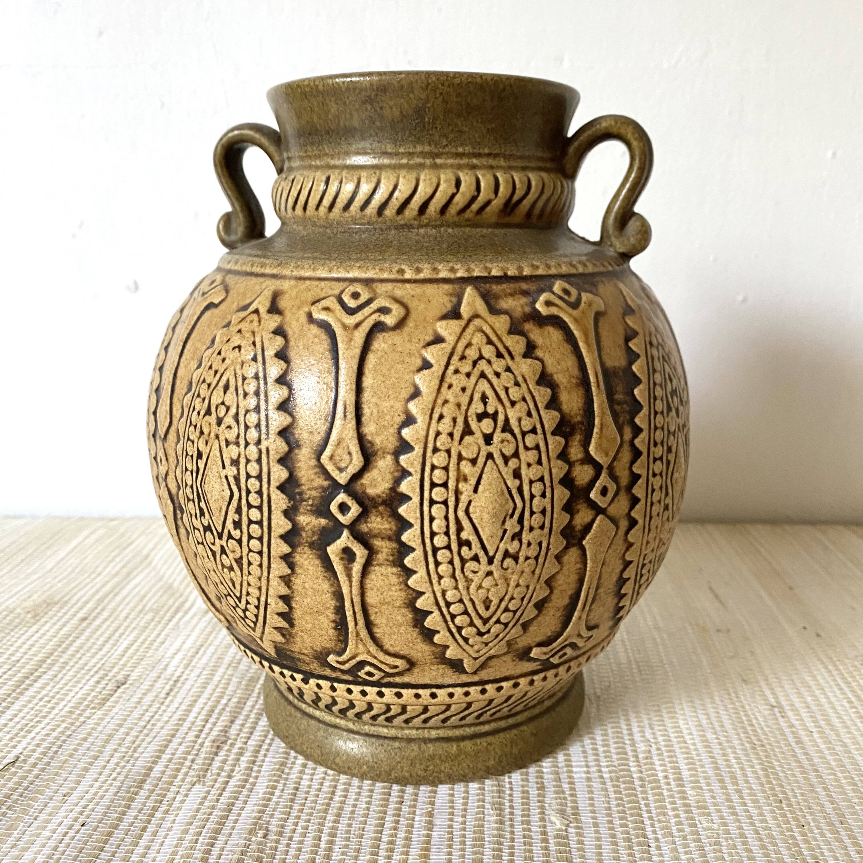 Ceramic vase from the 70s