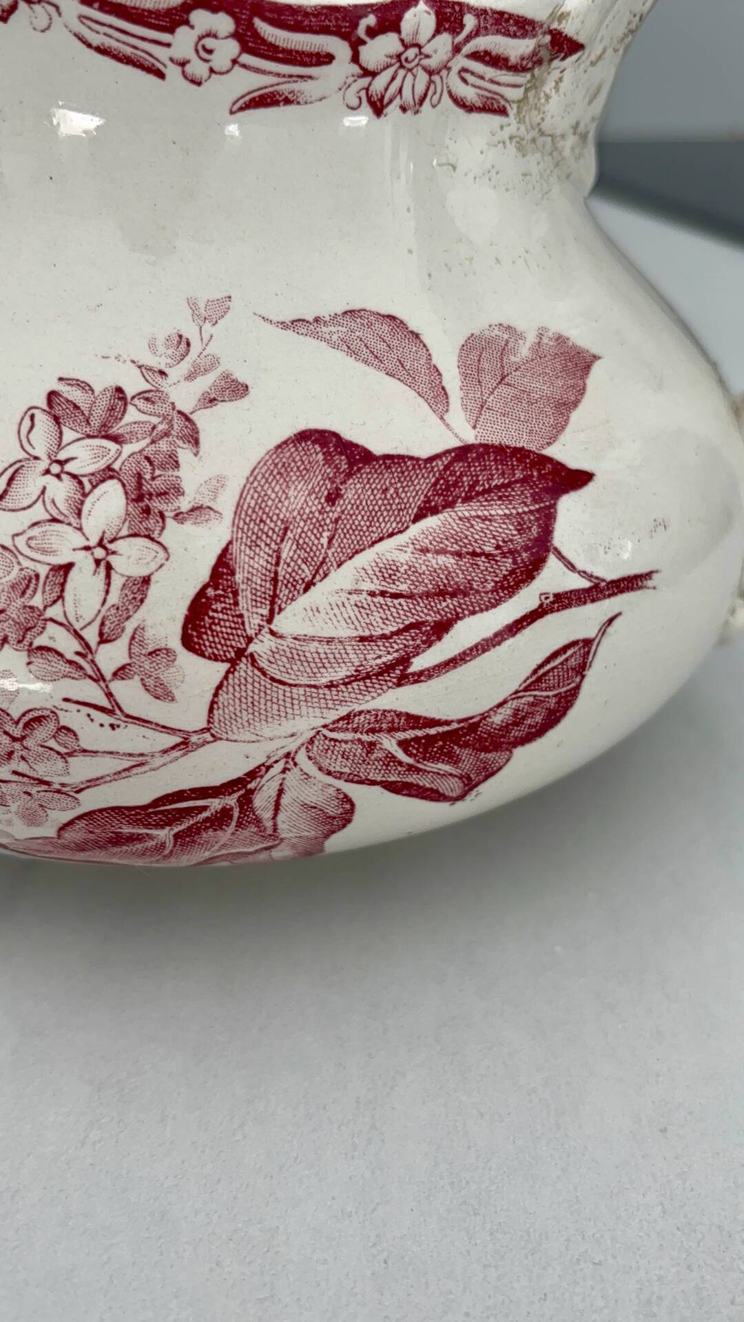 Antique toilet bowl in ironstone Lilas Creil and Montereau – Pic
