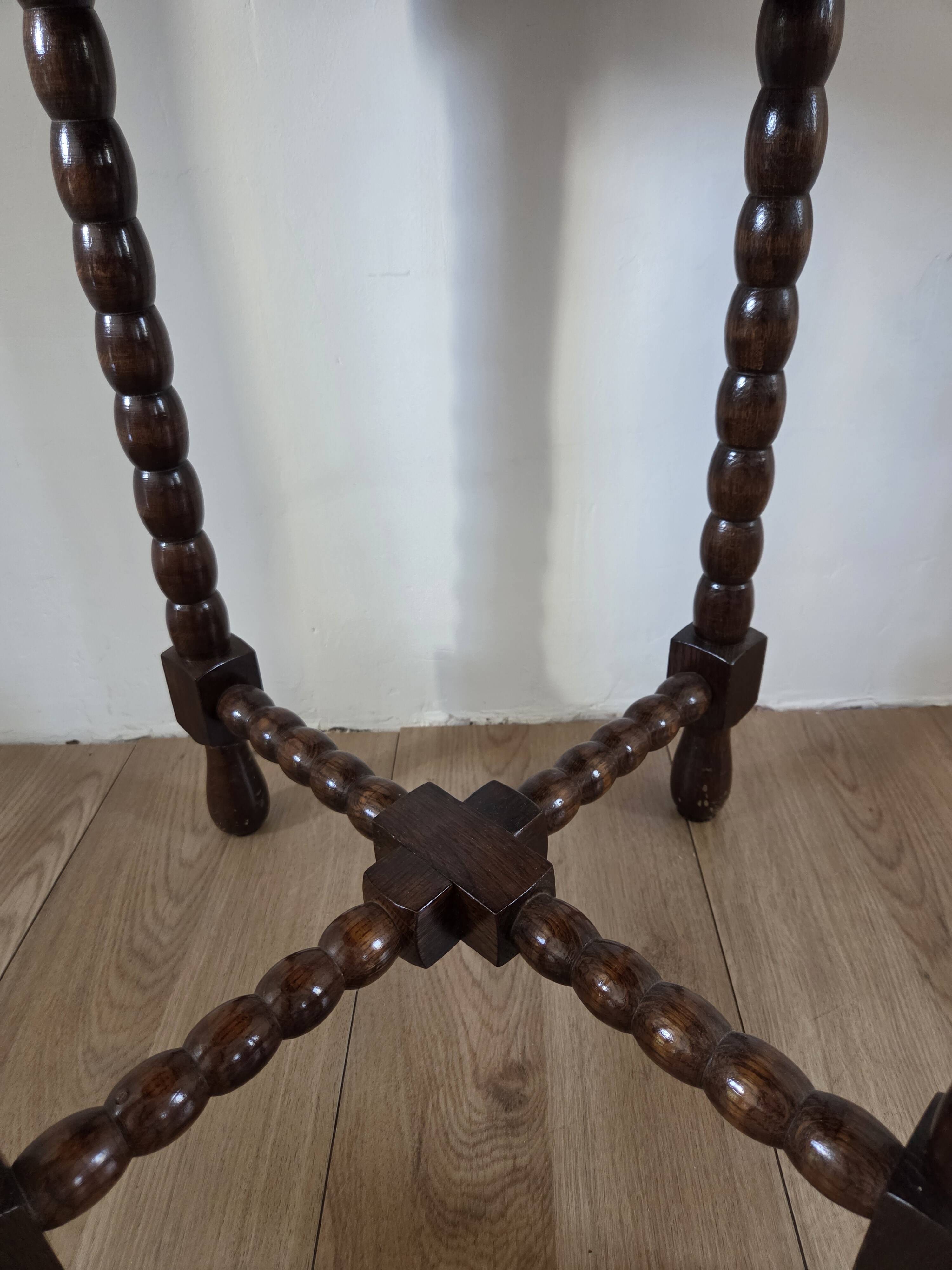 Table d'appoint, pieds bobine