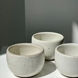 Trio of white ceramic cups D9cm