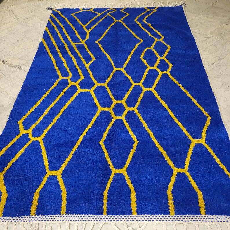 Handmade traditional pure wool rug 2/3 m