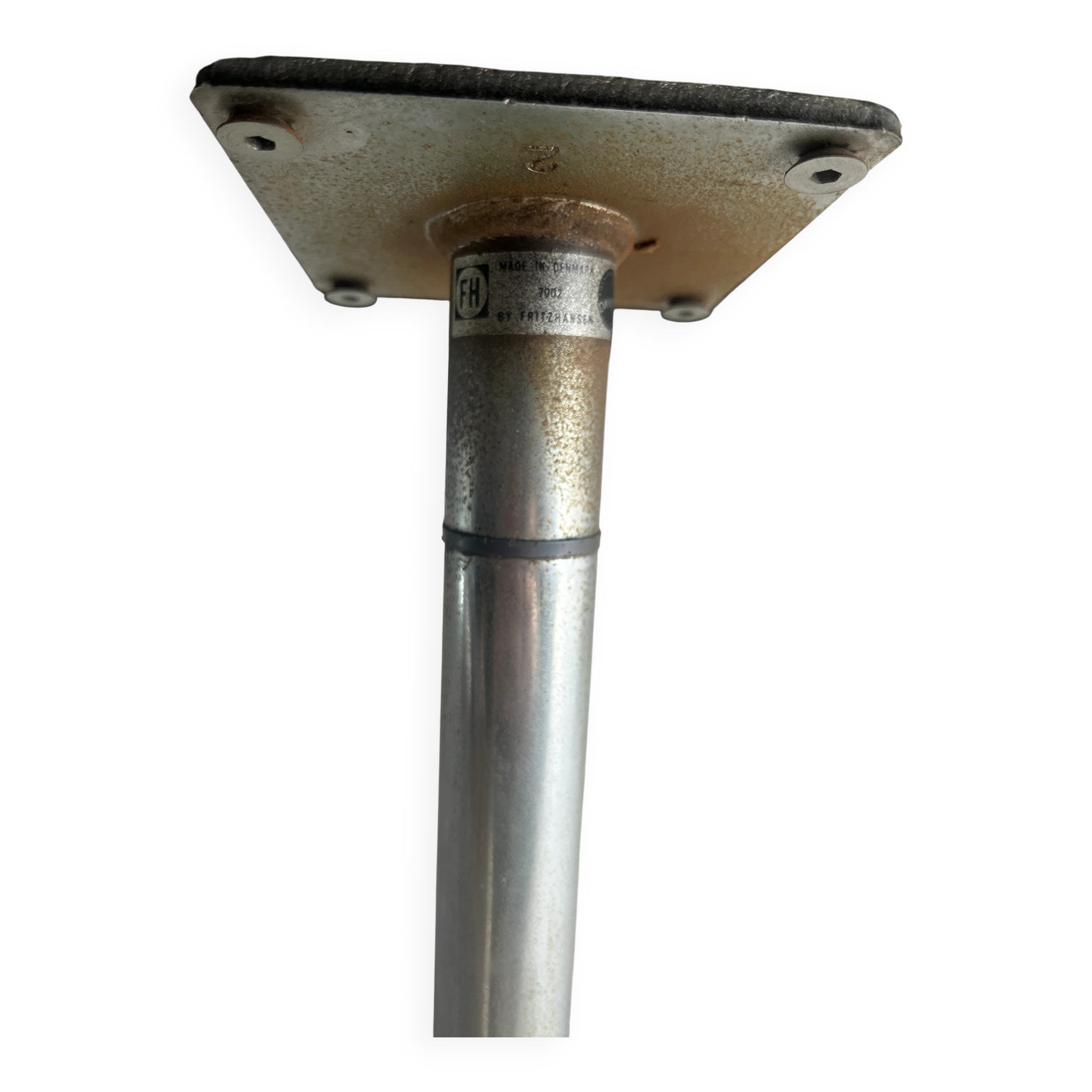 Fritz Hansen 'Oxford' Arne Jacobsen swivel chair — black wool upholstery, aluminium base, 1970s