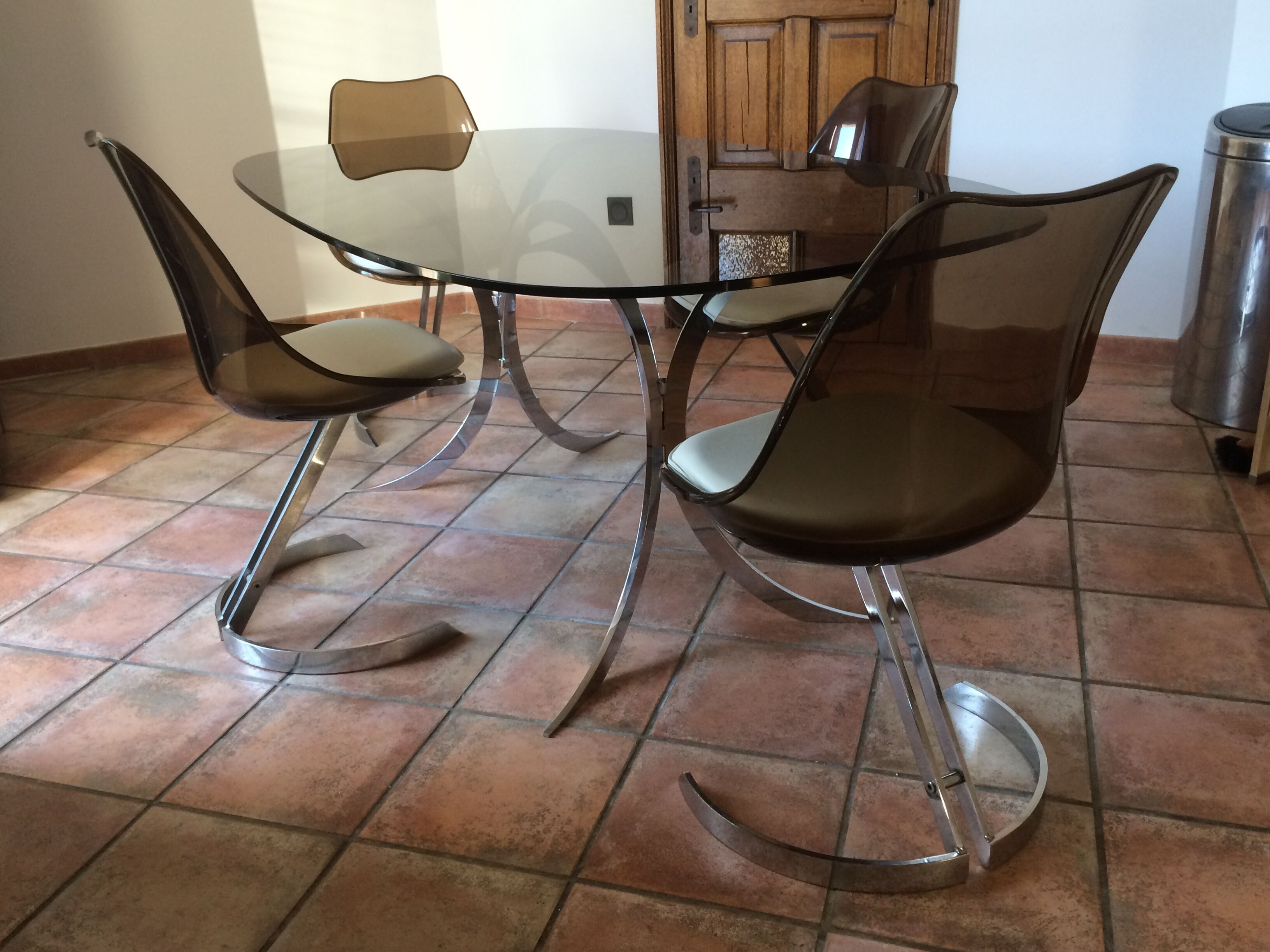 Set table and 4 chairs Boris TABACOFF. 1970.