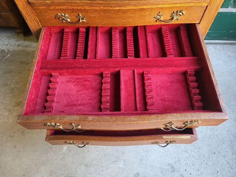 Cutlery furniture of the brand Ercuis in veneer oak