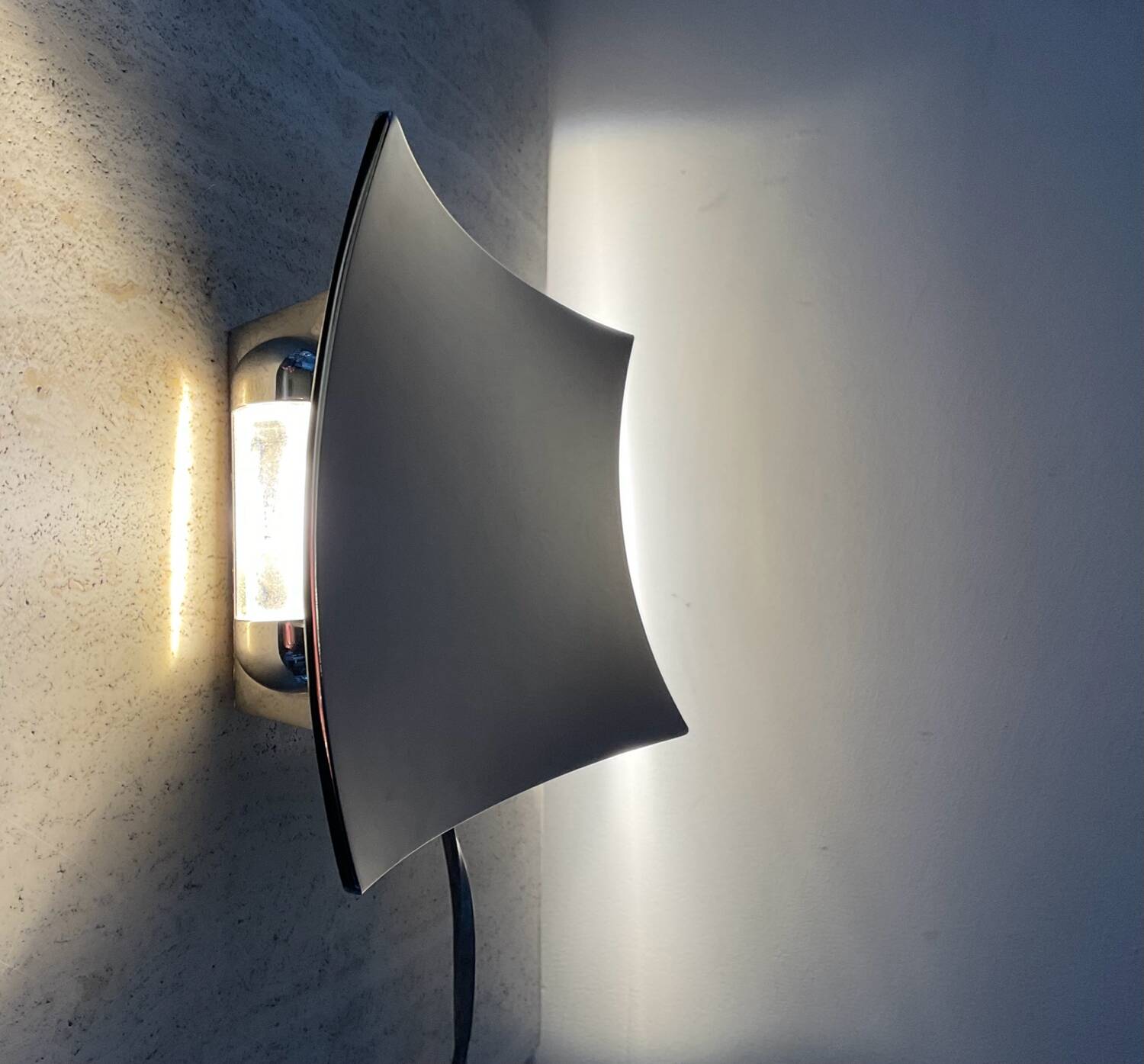 Philips designer wall light in chrome metal
