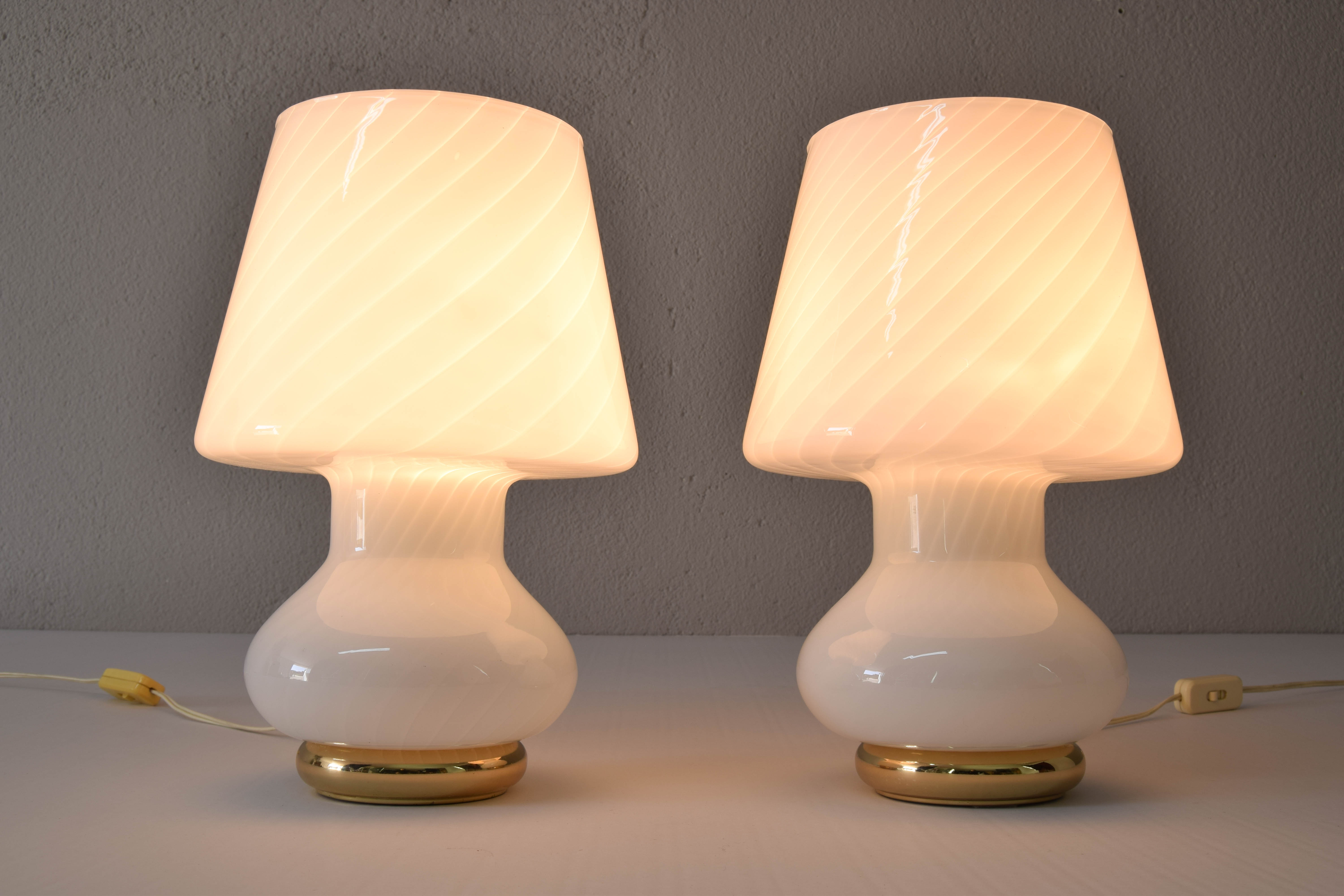 Pair of MidCentury Modern Murano Glass Mushroom Table Lamps for Vetri Italy 1960