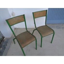 Lot de chaises en métal et bois