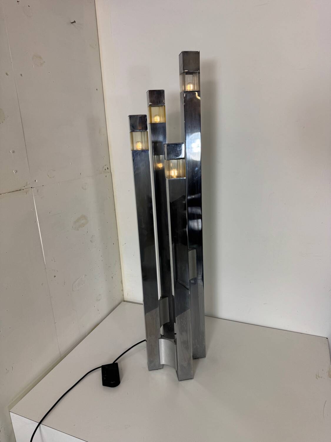 Mid-Century Modernist Italian Architectural Sciolari Cubic Floor Lamp by G