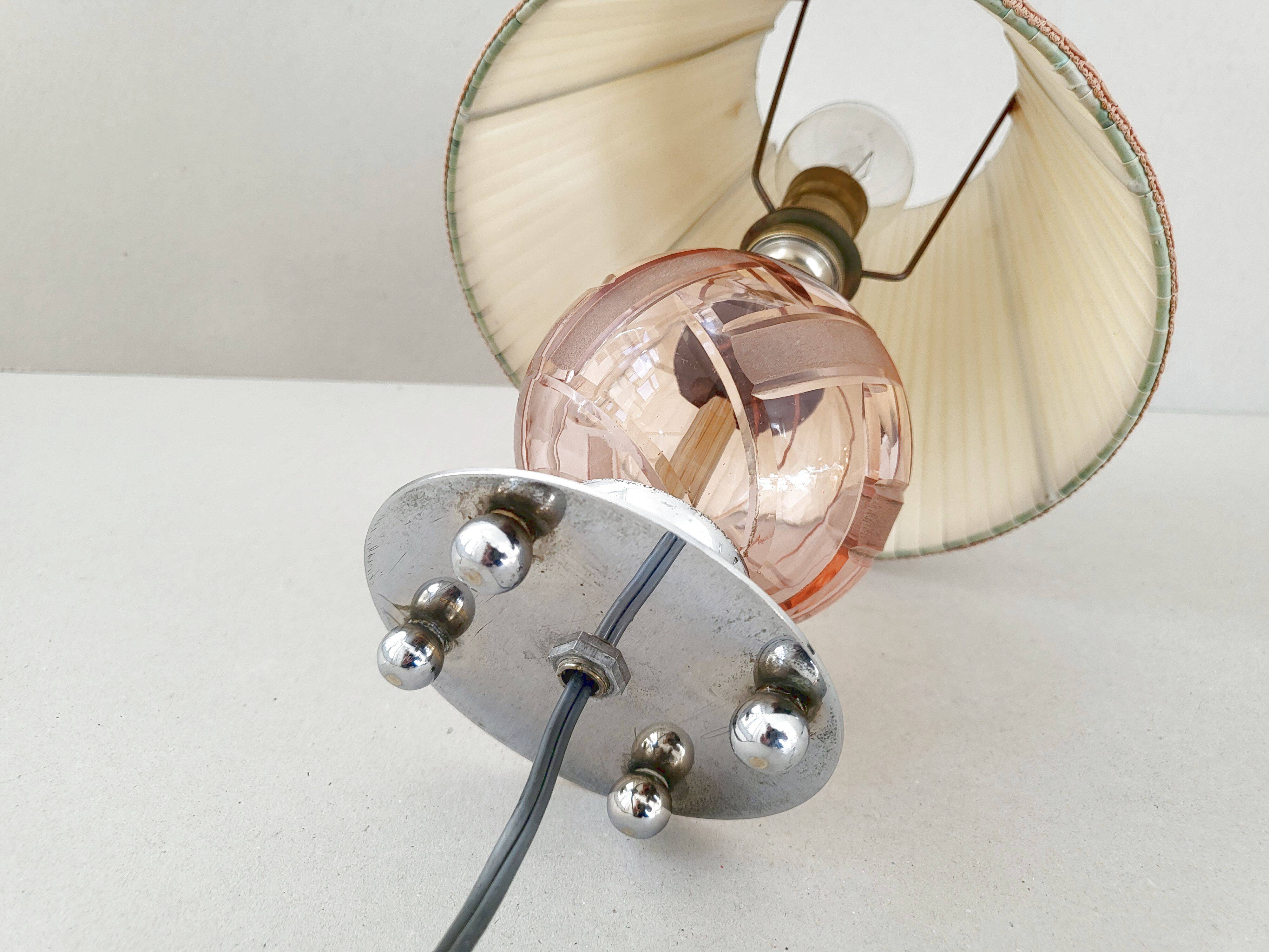 Vintage 1950 art deco style lamp