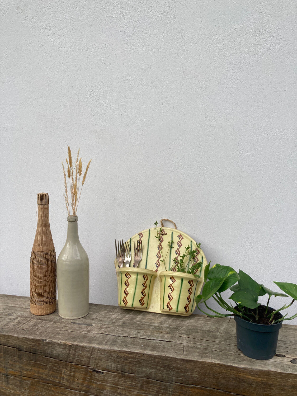 Wall-mounted planter or cutlery drainer in yellow vintage ceramic