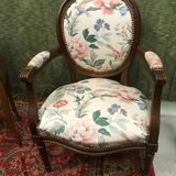Louis XVI-style convertible medallion chair