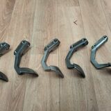 Series of 5 hooks