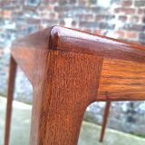 Table carrée vintage en teck, meuble ancien style scandinave