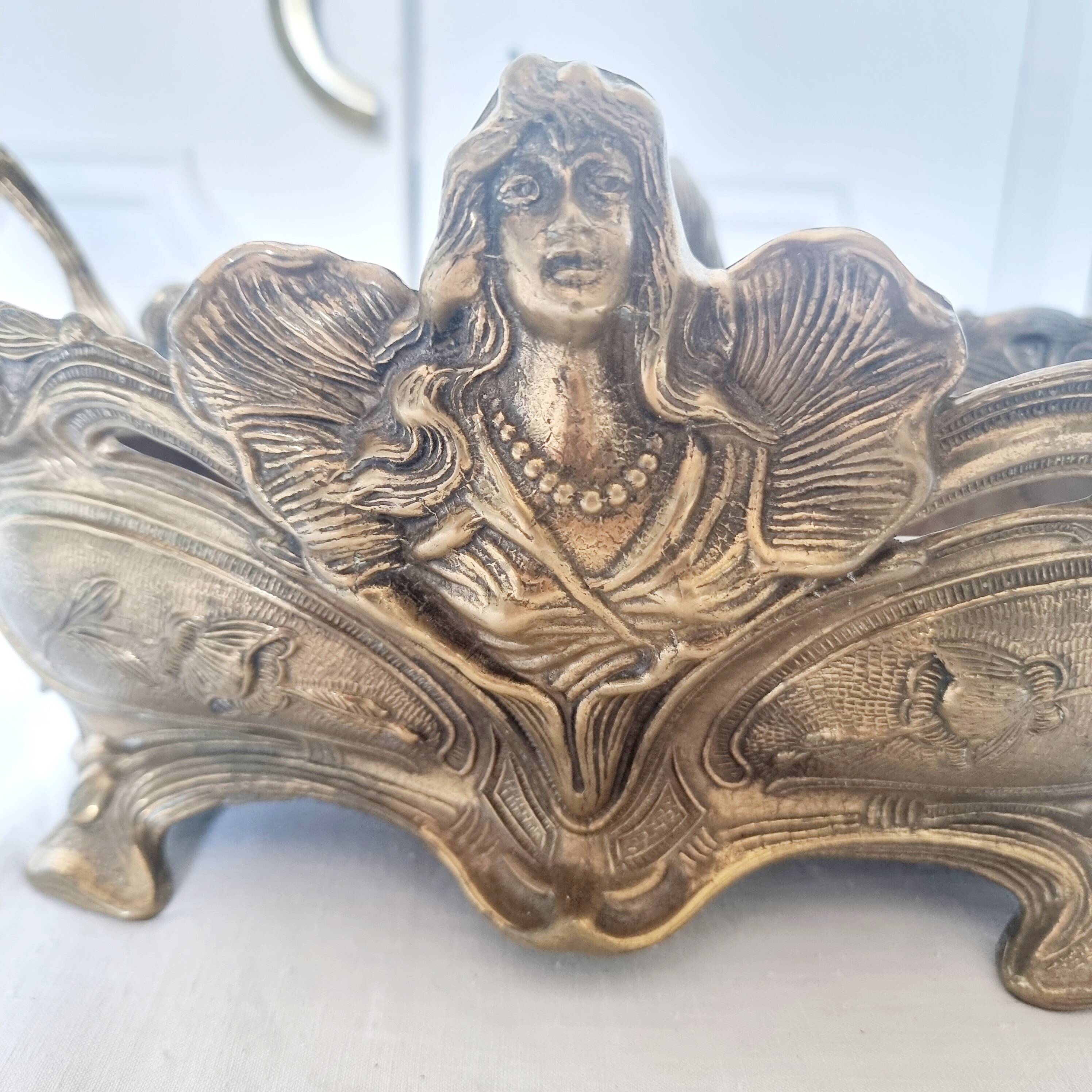 French Art Nouveau bronze planter decorated with a female mermaid